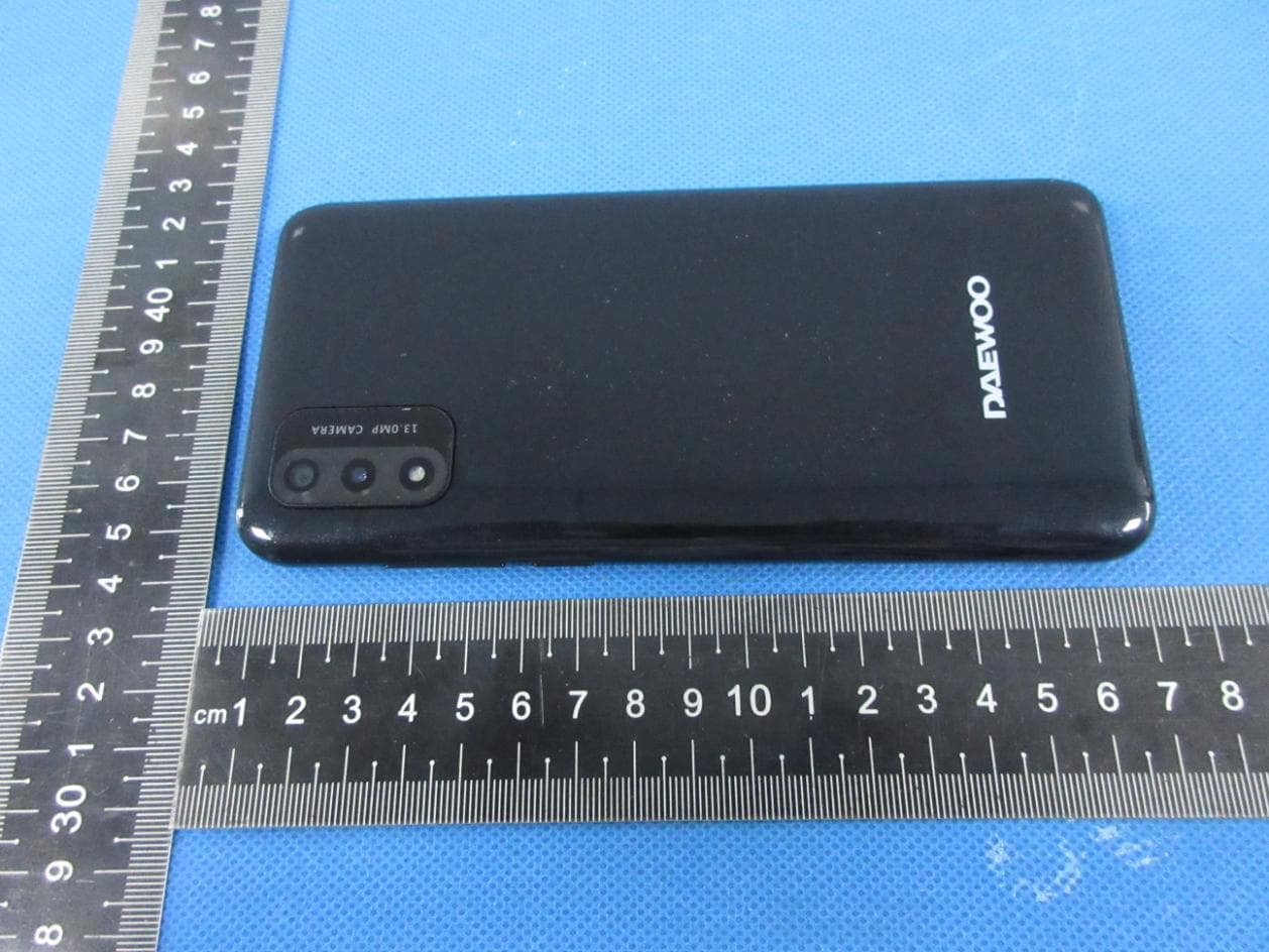 Smart phone - FCC ID 2A67L-X7 - M&M Electronics, S.A. (4)