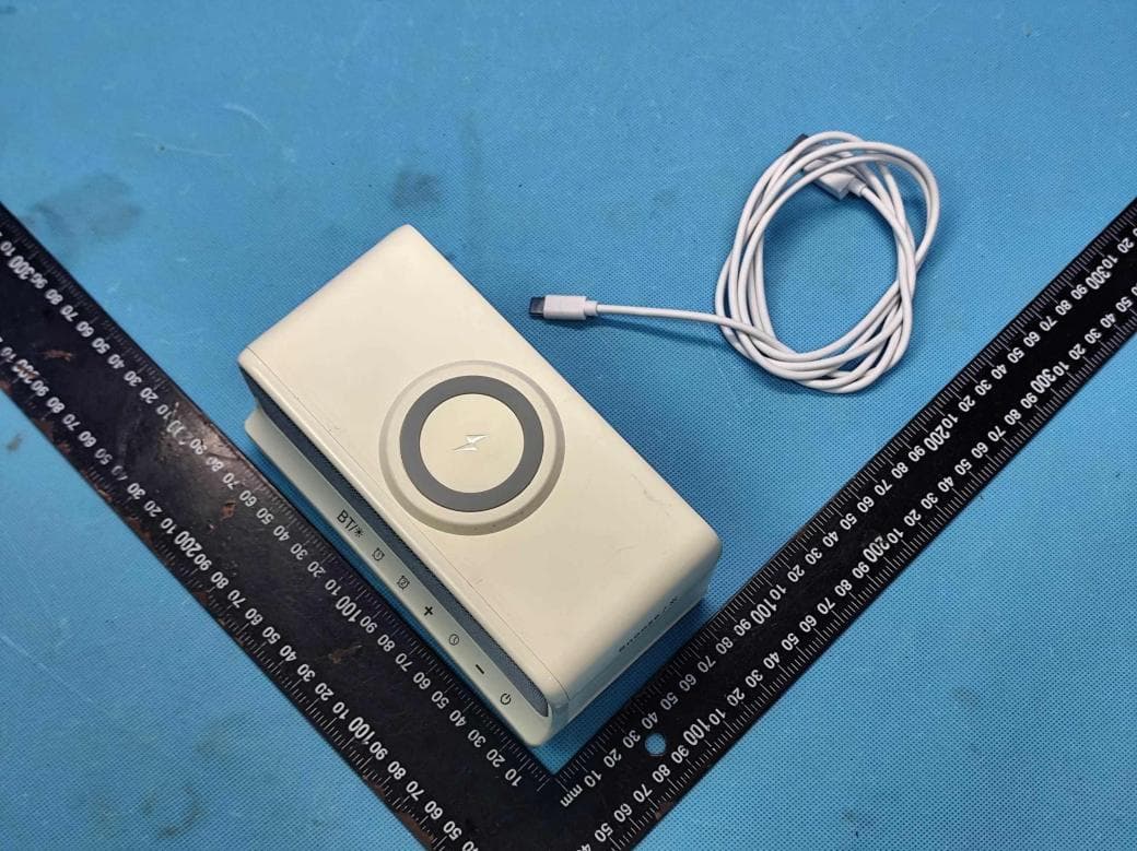 Wireless Charging Bluetooth Clock - FCC ID 2A68X-W607 - Shenzhen ZHENGHEXING Digital Technology Co., Ltd.