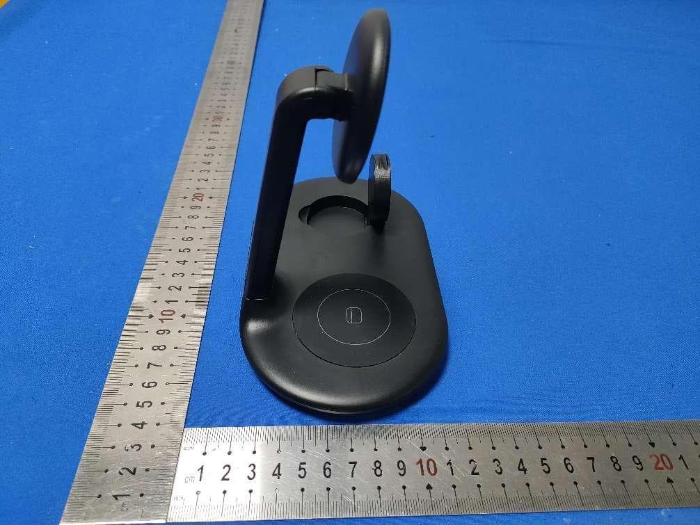 3 in 1 Magnetic Wireless Charging Stand - FCC ID 2A69P-MC10 - Shenzhen Nine Five Link Technology Co.,Ltd (3)