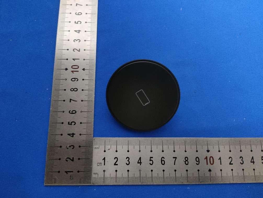3 in 1 Magnetic Wireless Charging Stand - FCC ID 2A69P-MC10 - Shenzhen Nine Five Link Technology Co.,Ltd (4)