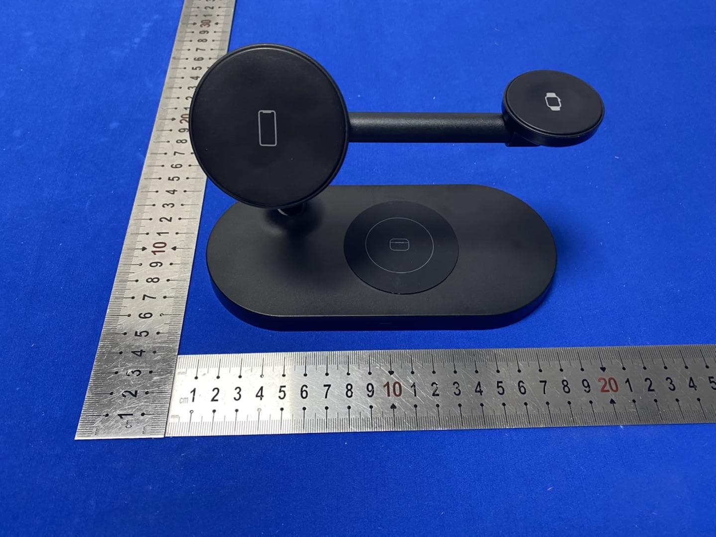 3 in 1 Magnetic Wireless Charger - FCC ID 2A69P-MC20 - Shenzhen Nine Five Link Technology Co.,Ltd (2)