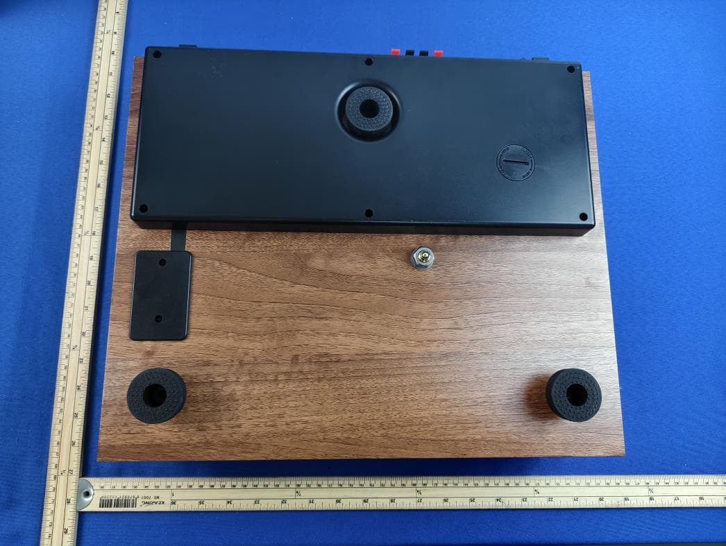 HIGH FIDELITY BELT DRIVE TURNTABLE WITH BOOKSHELF SPEAKER - FCC ID 2A6AD1-AD07US10 - 1byone Products Inc. (2)