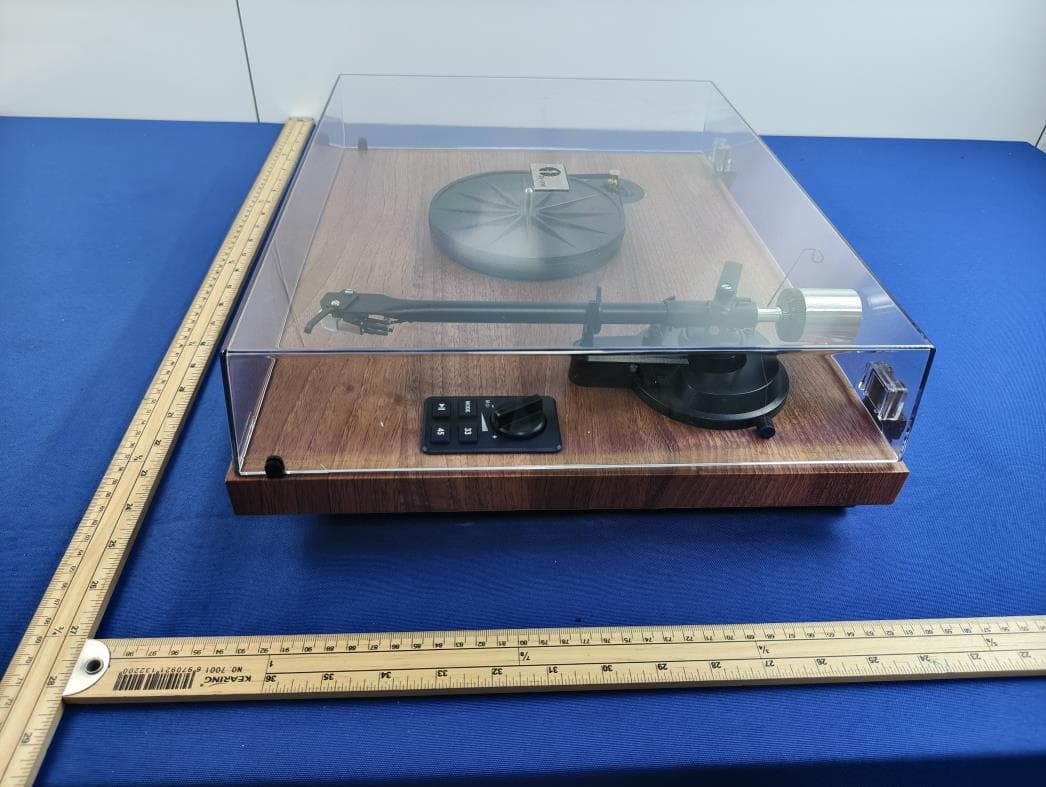 HIGH FIDELITY BELT DRIVE TURNTABLE WITH BOOKSHELF SPEAKER - FCC ID 2A6AD1-AD07US10 - 1byone Products Inc. (3)