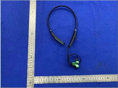 Neck-hanging Bluetooth headset - FCC ID 2A6AJ-E5 - Guizhoufeilidakejigufenyouxiangongsi