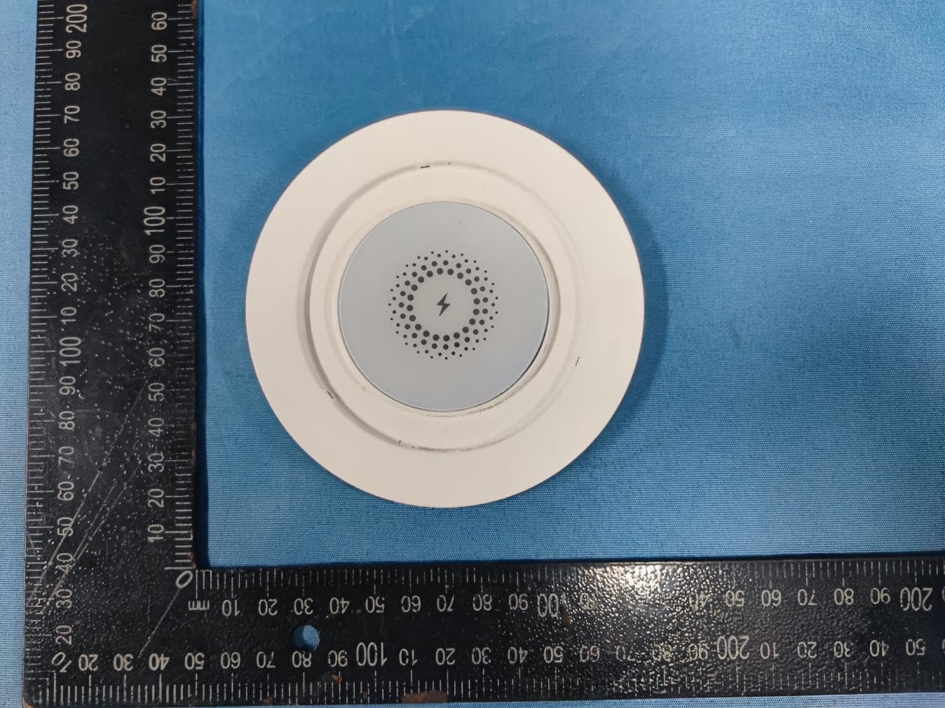 Wireless Charging pad - FCC ID 2A6AY-LK57C - SHENZHEN LK TECHNOLOGY CO., LTD (2)
