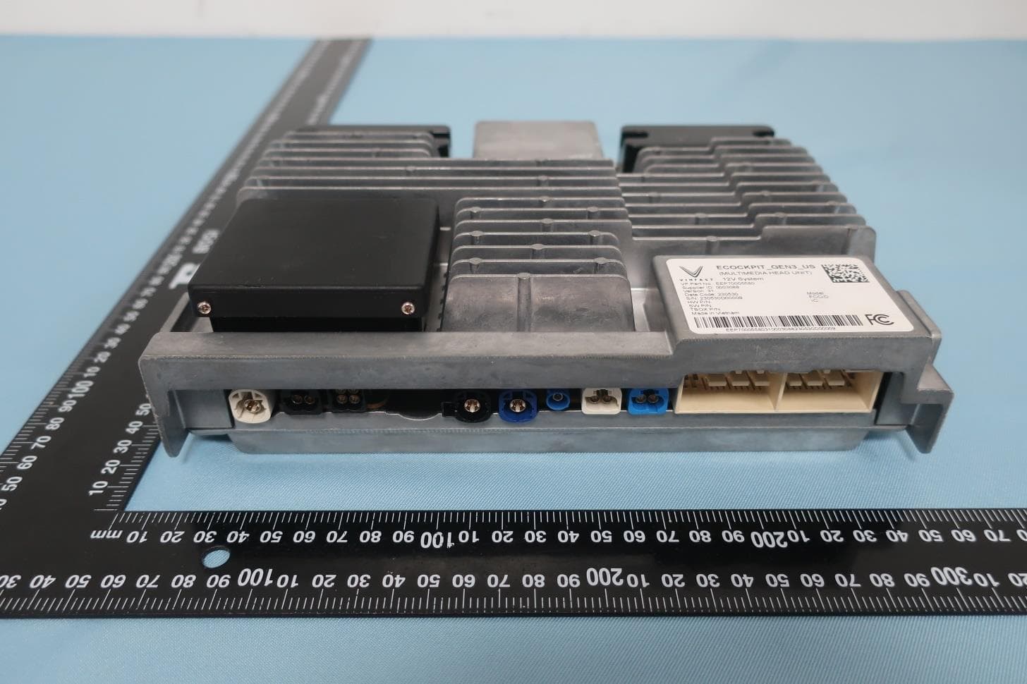 MULTIMEDIA HEAD UNIT - FCC ID 2A6HEVF-EC32U - VINFAST TRADING AND PRODUCTION JOINT STOCK COMPANY