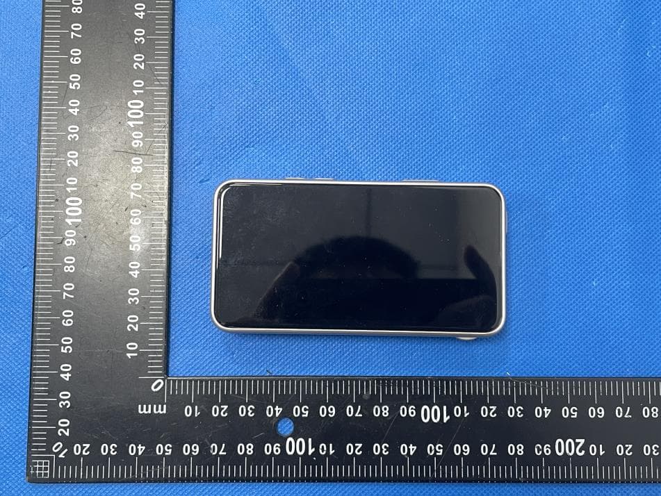 Magnetic selfie monitor screen - FCC ID 2A6I2-P5RMT07 - Shenzhen Telesin Digital Co,. Ltd.