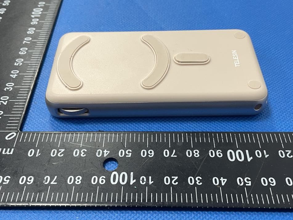 Magnetic selfie monitor screen - FCC ID 2A6I2-P5RMT07 - Shenzhen Telesin Digital Co,. Ltd. (5)