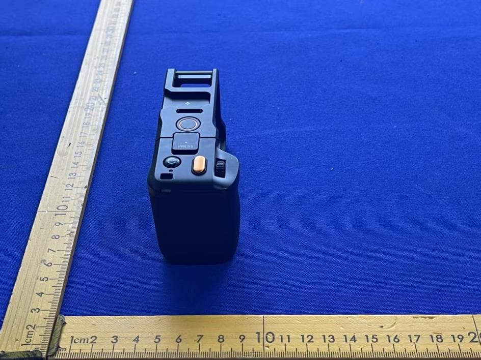 Remote Control Street Photography Kit (for Action6) - FCC ID 2A6I2-TSFMS39 - Shenzhen Telesin Digital Co,. Ltd. (4)
