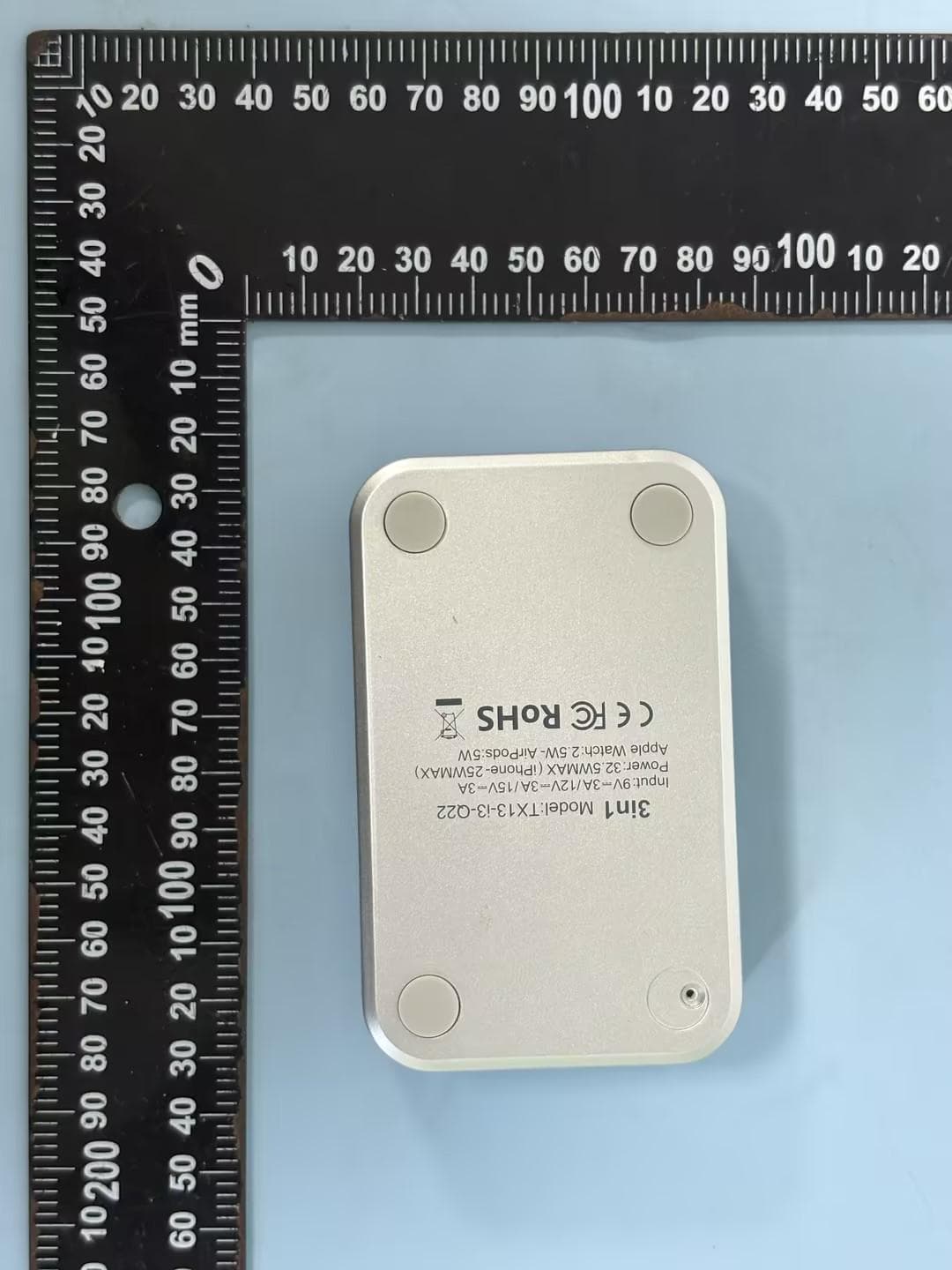3 in 1 Wireless Chargers - FCC ID 2A6IU-TX13 - Shenzhen Gaoyi Electronic Co.,Ltd