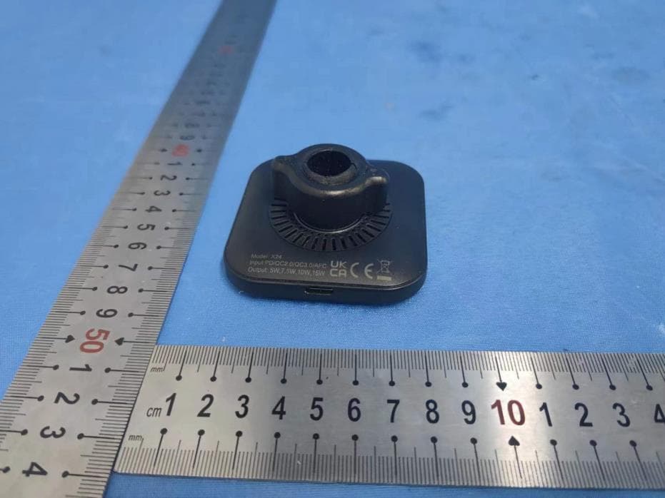 Car Wireless Fast Charger - FCC ID 2A6IU-X24 - Shenzhen Gaoyi Electronic Co.,Ltd