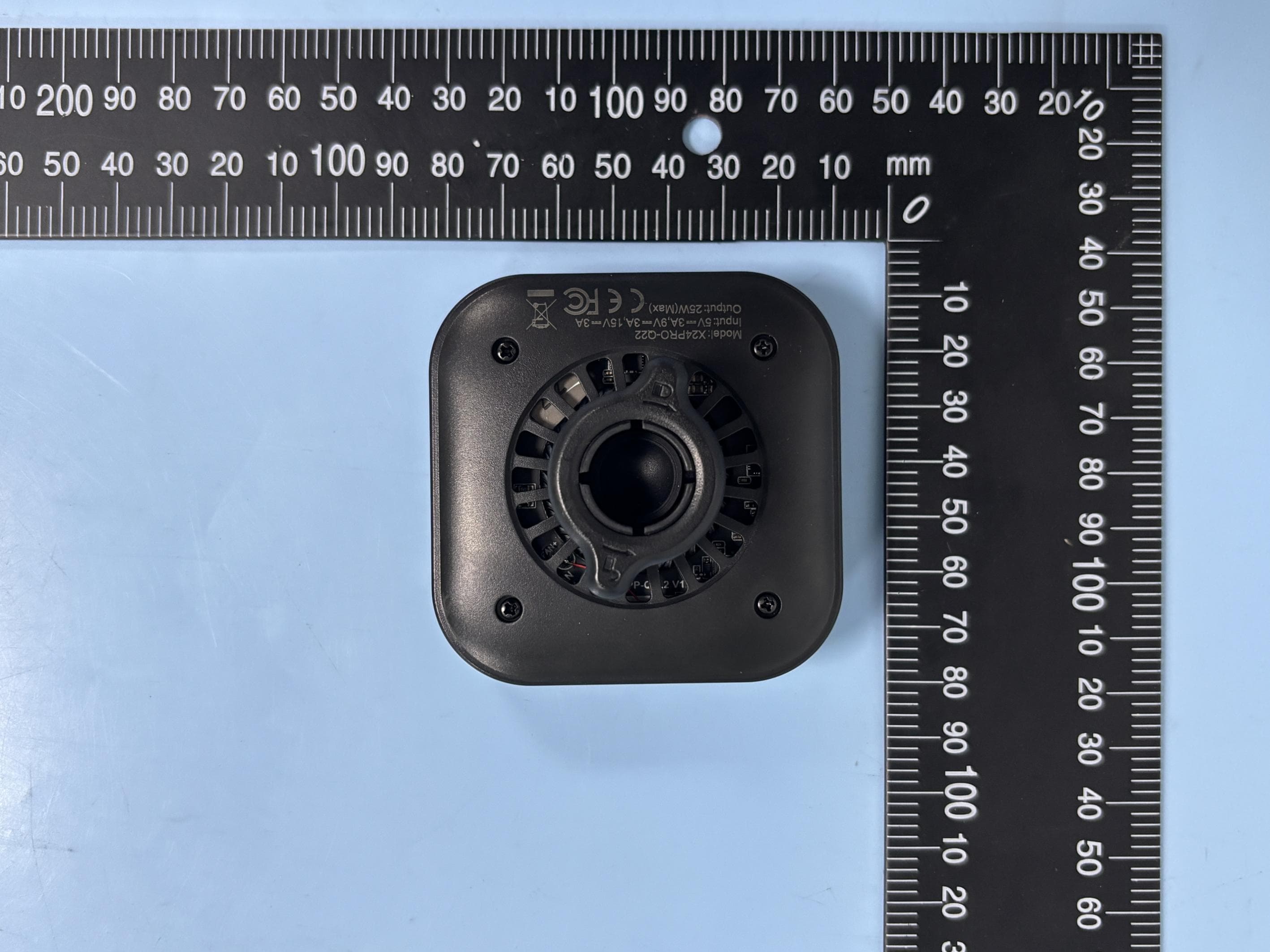 Car Wireless Charger - FCC ID 2A6IU-X24PRO-Q22 - Shenzhen Gaoyi Electronic Co.,Ltd