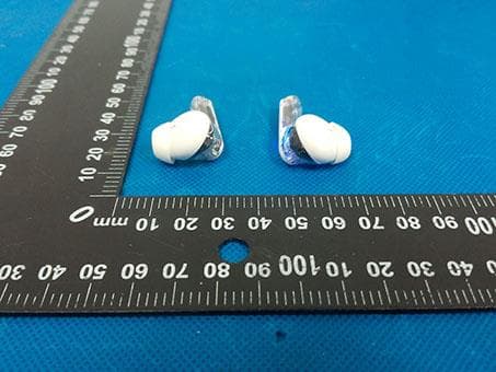 AZEADA YonLe TWS Wireless Earbuds - FCC ID 2A6JG-AZ-BT01 - Shenzhen Rehosin Technology Co.,Ltd (5)