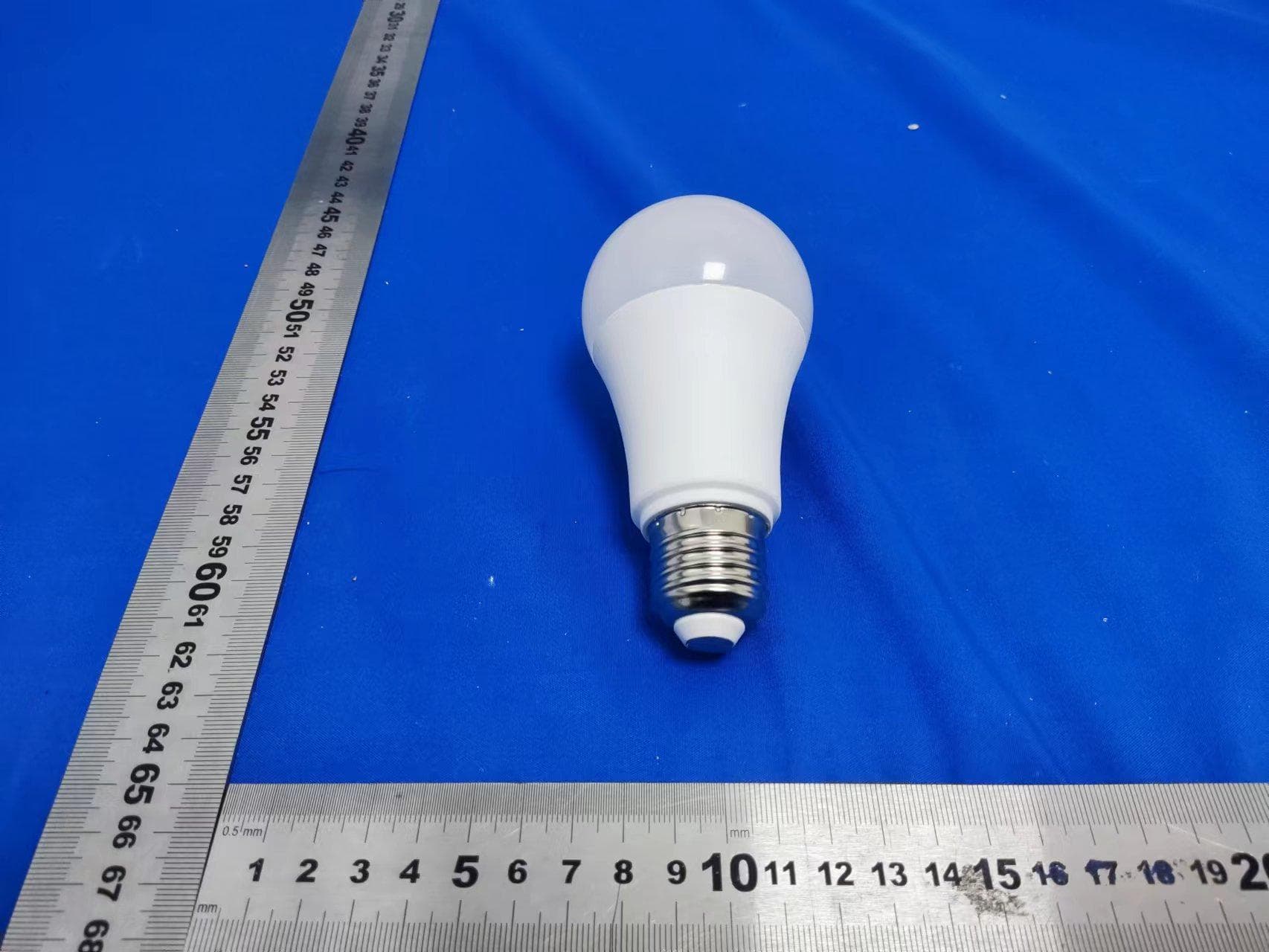 APP 2.4G LED Lamps - FCC ID 2A6KN-JD-Q8W - Zhongshan Jingda Lighting Electric Co., Ltd. (3)
