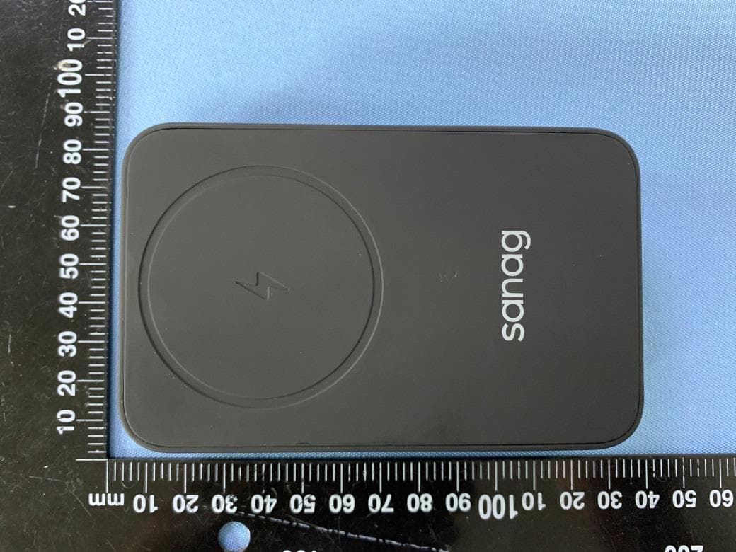 Magnetic Wireless Charging Power Bank - FCC ID 2A6MS-K69 - Shenzhen Zhichuang All Technology Co., Ltd (4)