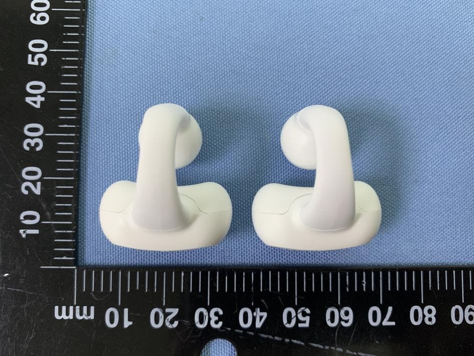 True Wireless Noise-cancelling Bluetooth Headphones - FCC ID 2A6MSZ50SPROMAX - Shenzhen Zhichuang All Technology Co., Ltd