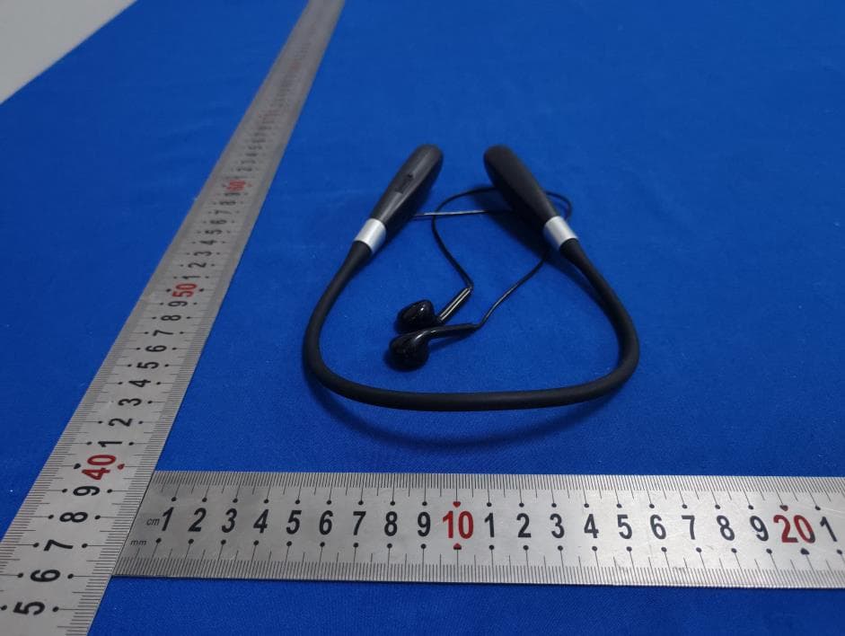 Wireless live sound card headphones - FCC ID 2A6NU-E8 - Shenzhen Furuijie Electronic Technology Co., Ltd. (5)