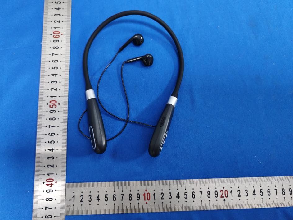 Wireless live sound card headphones - FCC ID 2A6NU-E8 - Shenzhen Furuijie Electronic Technology Co., Ltd. (2)