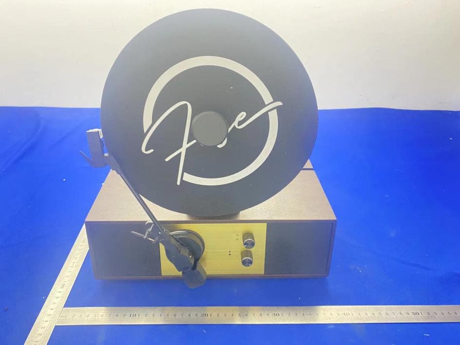 FUSE REC VINYL RECORD PLAYER WITH BLUETOOH - FCC ID 2A6OZ3FUSE - Master Tailgaters, LLC (5)