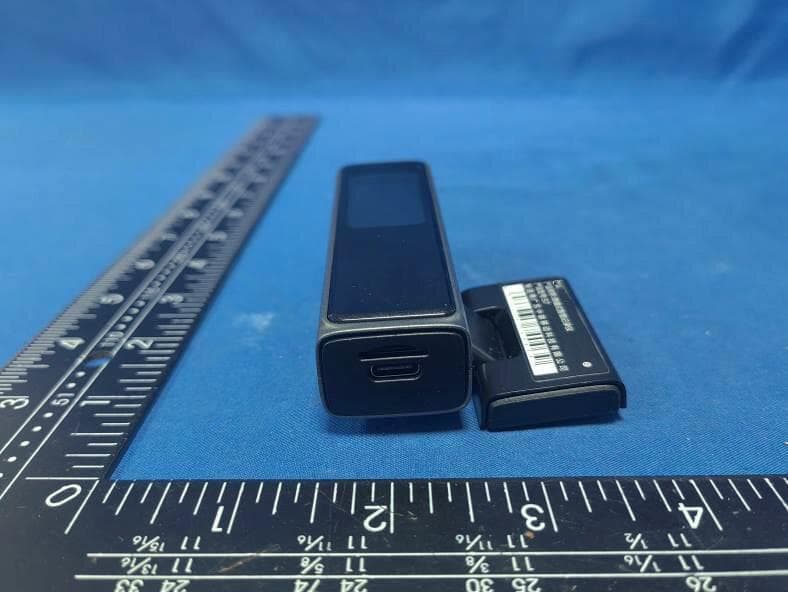 Dash camera - FCC ID 2A6P9-ADC-201 - Promaster Electronic LLC (4)