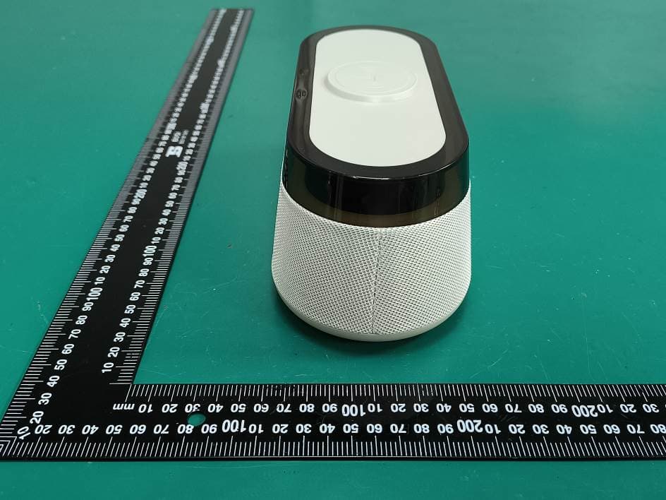 4-In-1 Wireless Charging Speaker - FCC ID 2A6QJMU03047 - Shenzhen Oceantech Electronics Co.,ltd (5)