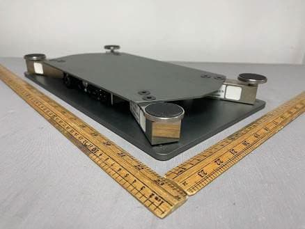 Wireless dual force platforms to analyse balance, strength and movement strategies in a range of exercises and jumps. - FCC ID 2A6SF-FD - VALD Pty Ltd (3)