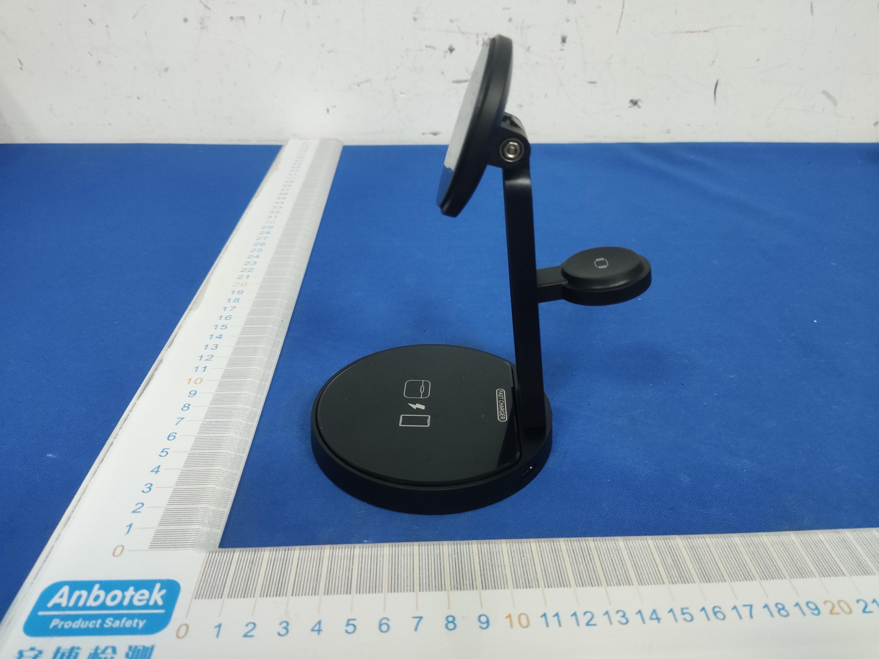 3 in 1 Wireless Charger - FCC ID 2A6SK-S02 - Shenzhen Tenghuiyuan Electronics Co., Ltd. (4)