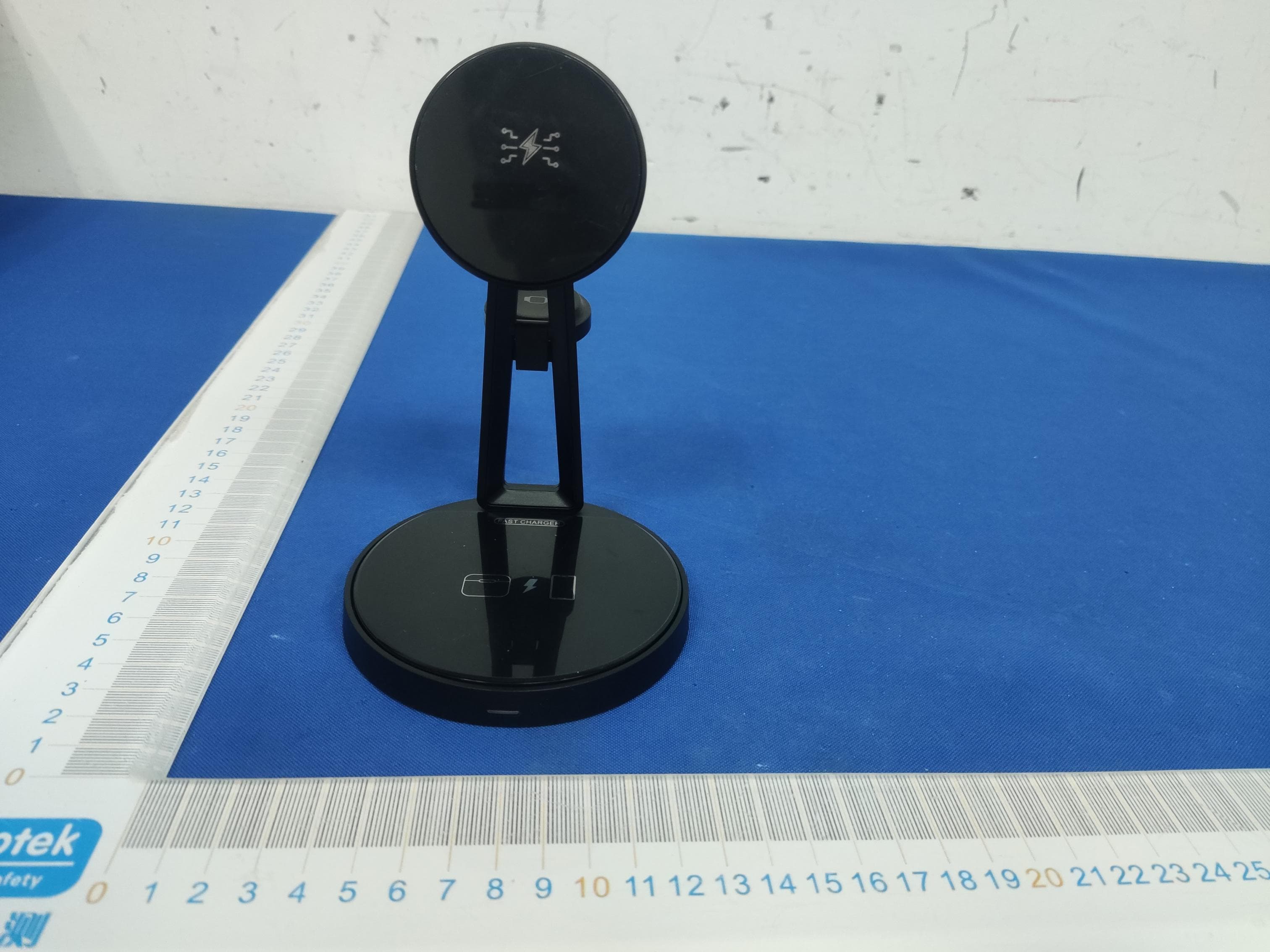 3 in 1 Wireless Charger - FCC ID 2A6SK-S02 - Shenzhen Tenghuiyuan Electronics Co., Ltd. (5)