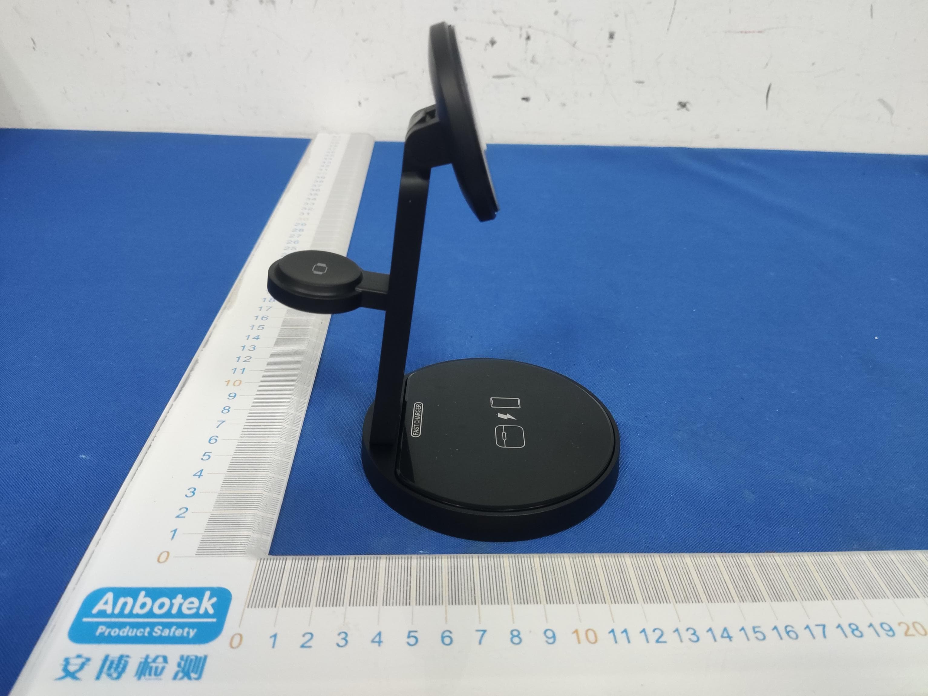 3 in 1 Wireless Charger - FCC ID 2A6SK-S02 - Shenzhen Tenghuiyuan Electronics Co., Ltd. (2)