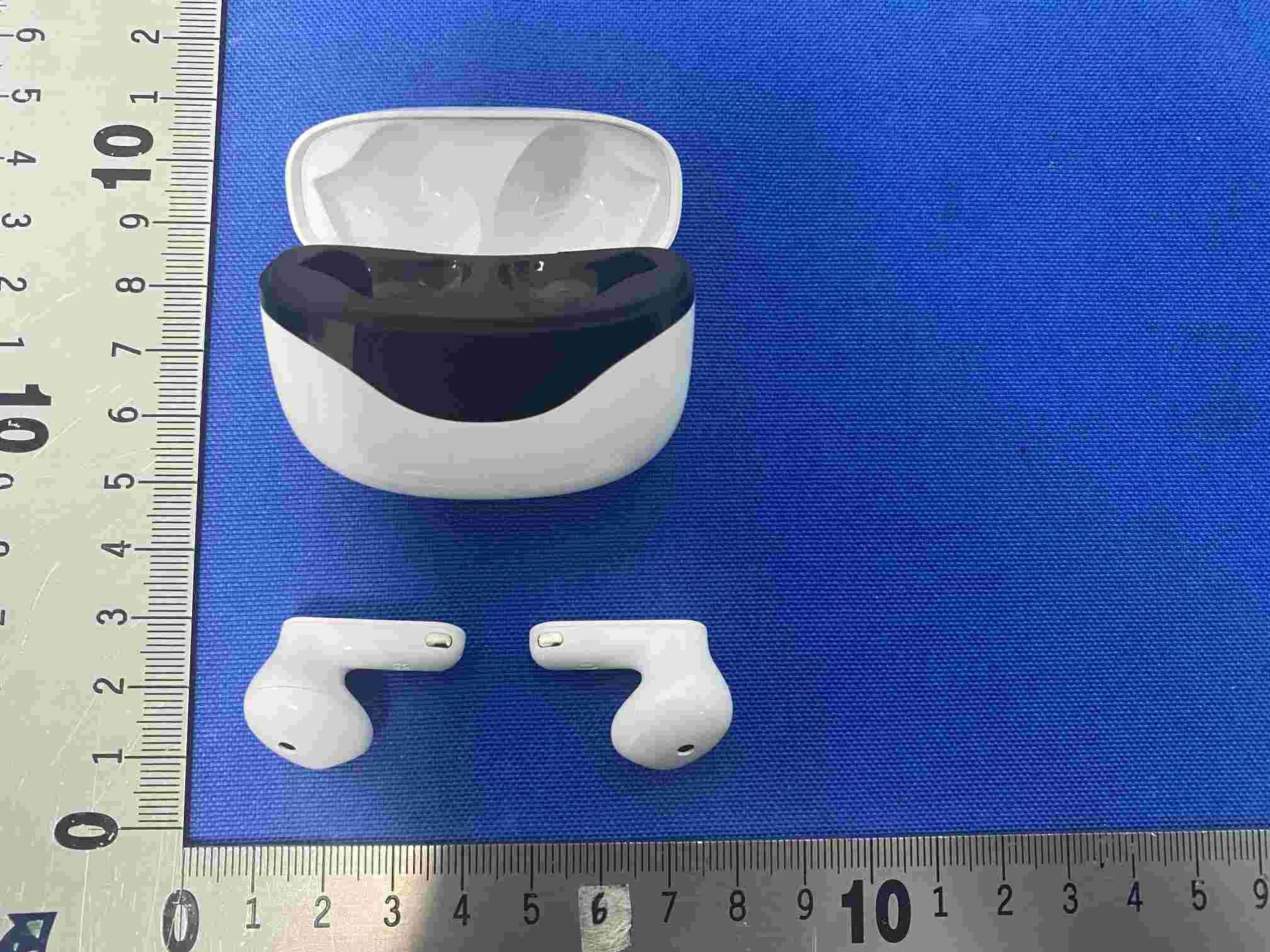 True Wireless Earbuds - FCC ID 2A6SW-ST01A - SMARTSOUND TECHNOLOGY CO.,LTD (5)