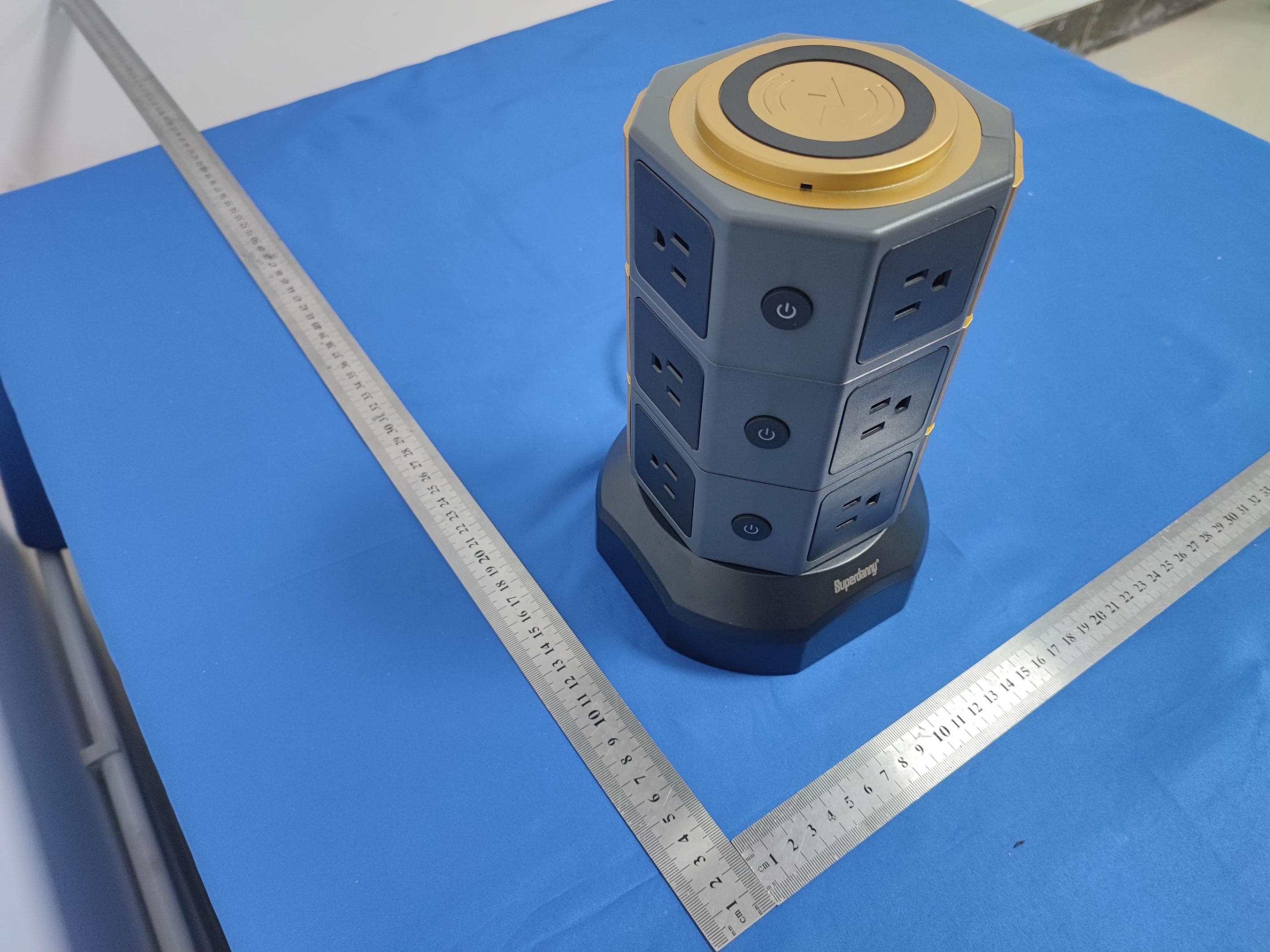 power strip tower - FCC ID 2A6XS-QK1260-U3W - Guangzhou Tai Rong Yi Technology Co. LTD