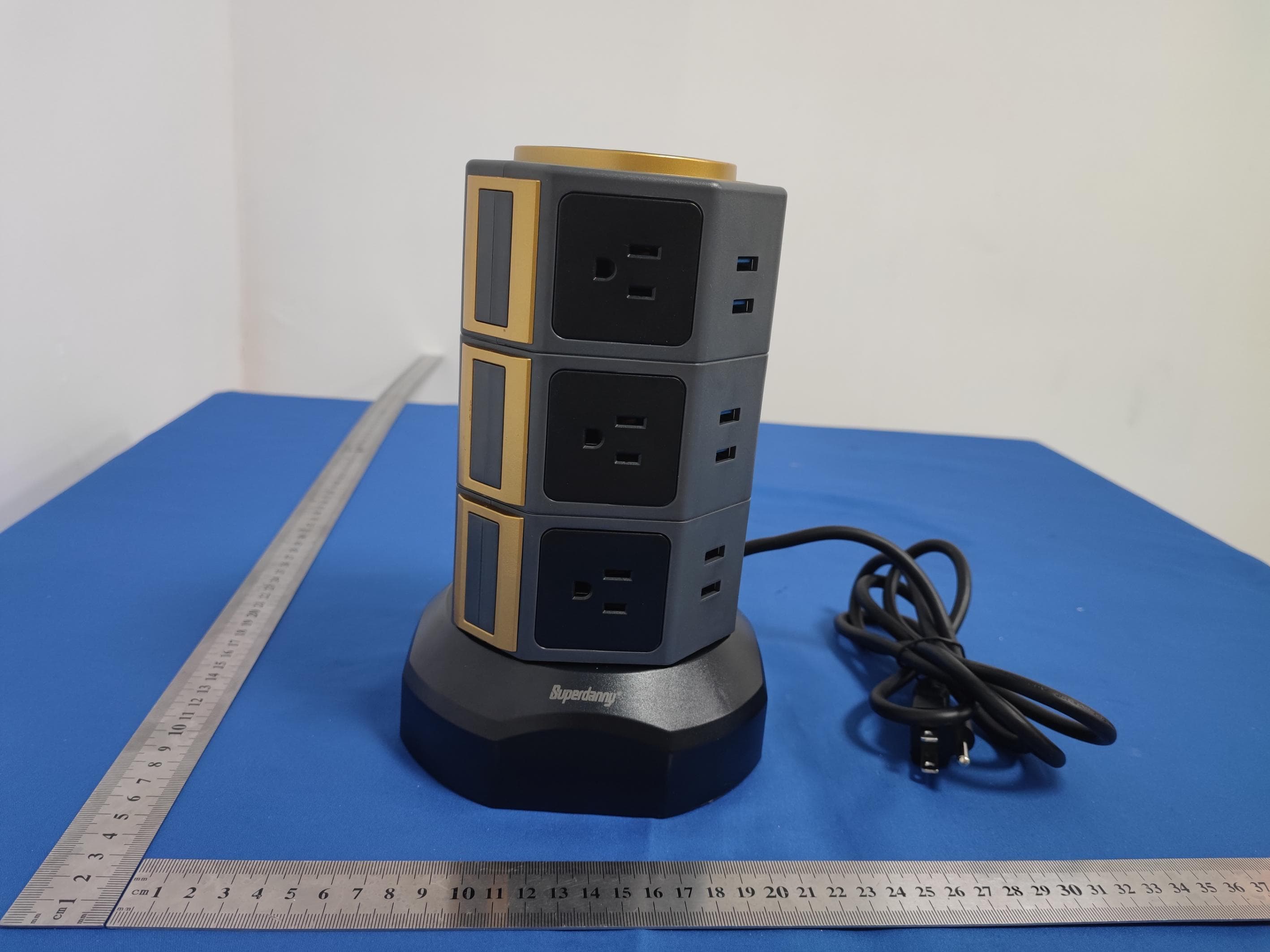 power strip tower - FCC ID 2A6XS-QK1260-U3W - Guangzhou Tai Rong Yi Technology Co. LTD (3)