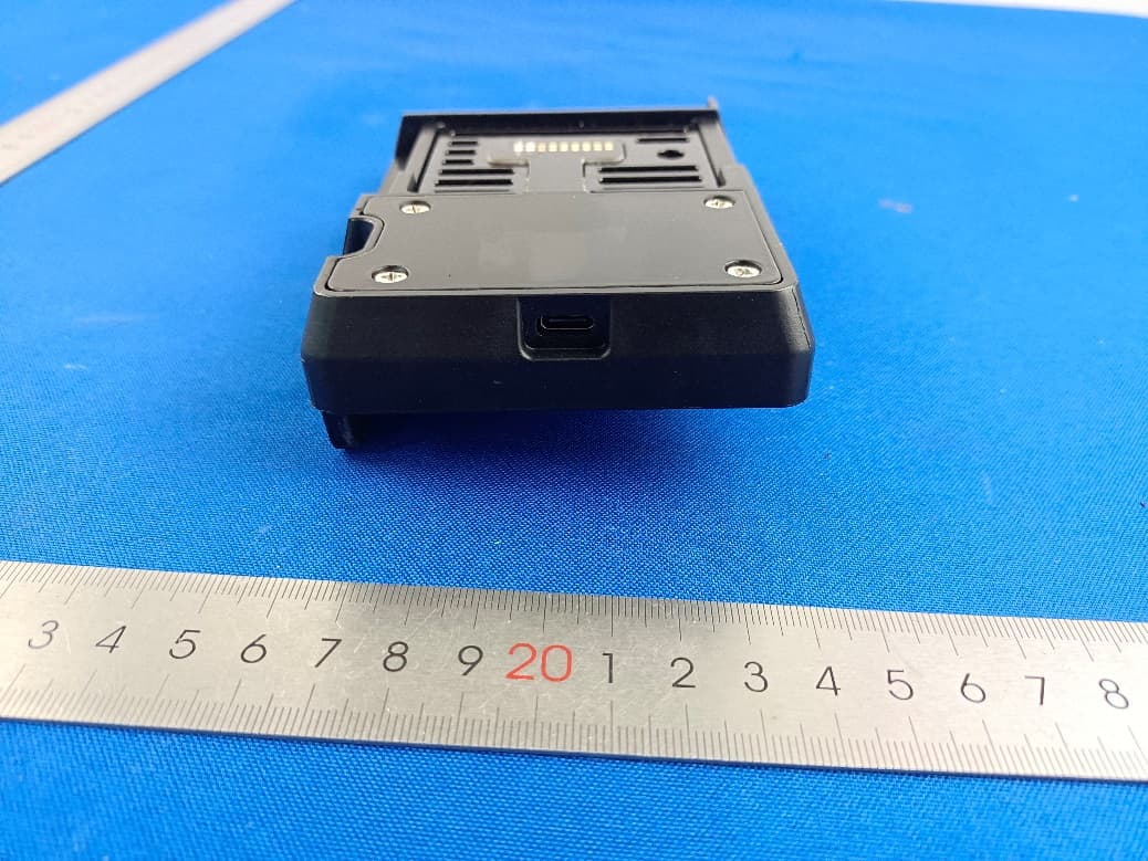 Motorcycle mobile phone wireless  charger - FCC ID 2A738009 - Dongguan Haohao Locomotive Trading Co., Ltd. (4)