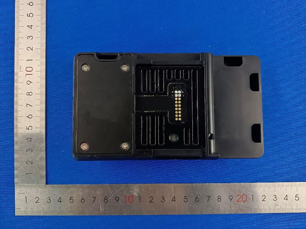 Motorcycle mobile phone wireless  charger - FCC ID 2A738009 - Dongguan Haohao Locomotive Trading Co., Ltd. (3)