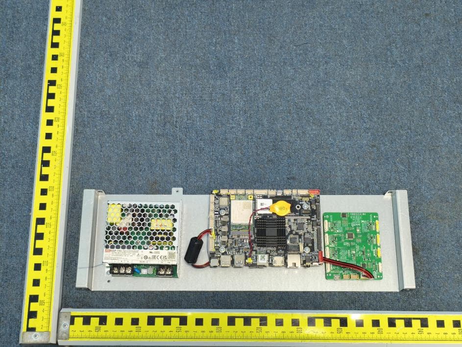 10 Slots Charge Station with Screen - FCC ID 2A73PCF-010 - Fuze Technology, Inc. (3)