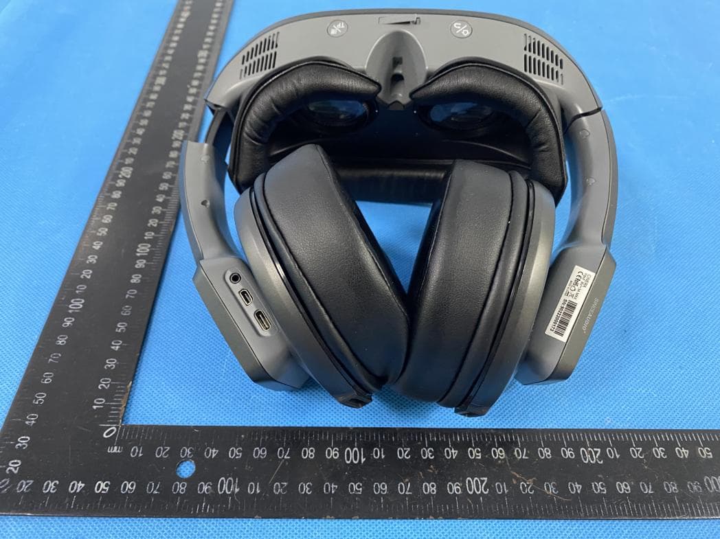 Head Mounted Display - FCC ID 2A749-CINERA - First Cinema Limited (4)