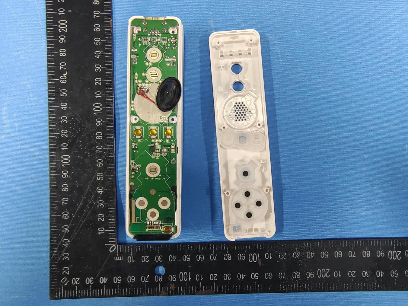 Wireless Remote with Action Plus for Wii and Wii U - FCC ID 2A78RNXW-5586 - Kool Brands, LLC (3)