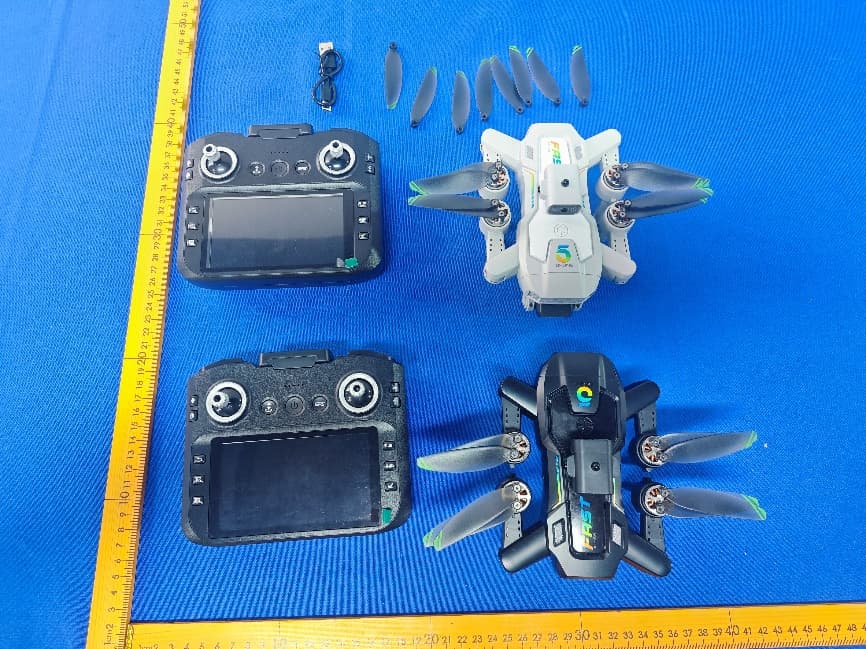 Remote Control Four-axis Aircraft - FCC ID 2A7C2-XT555 - Shenzhen Qianyu toy supply chain Co., Ltd
