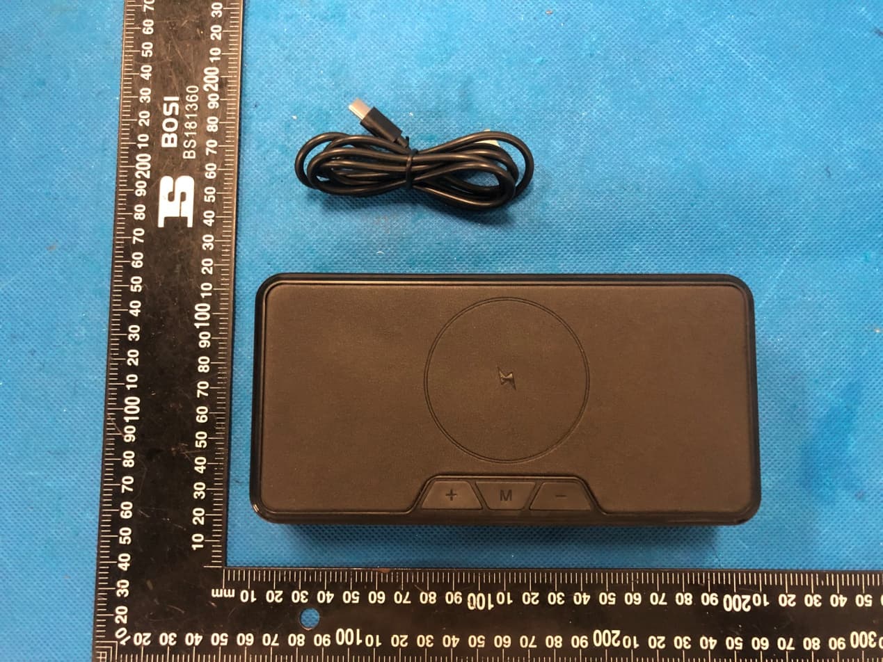 Multi-functional Wireless Charging alarm clock - FCC ID 2A7CP-T40 - Shenzhen Aoke Power Technology Co., Ltd.