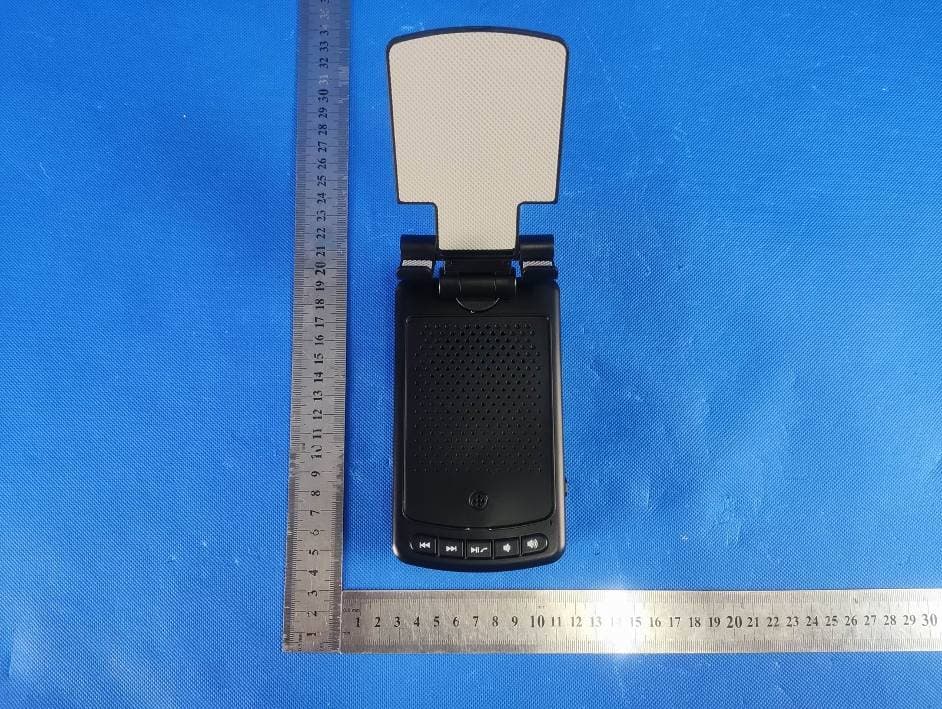 Mobile phone holder with bluetooth speaker - FCC ID 2A7DS-F28 - Shenzhen Aiyinbao Technology Co.,Ltd.