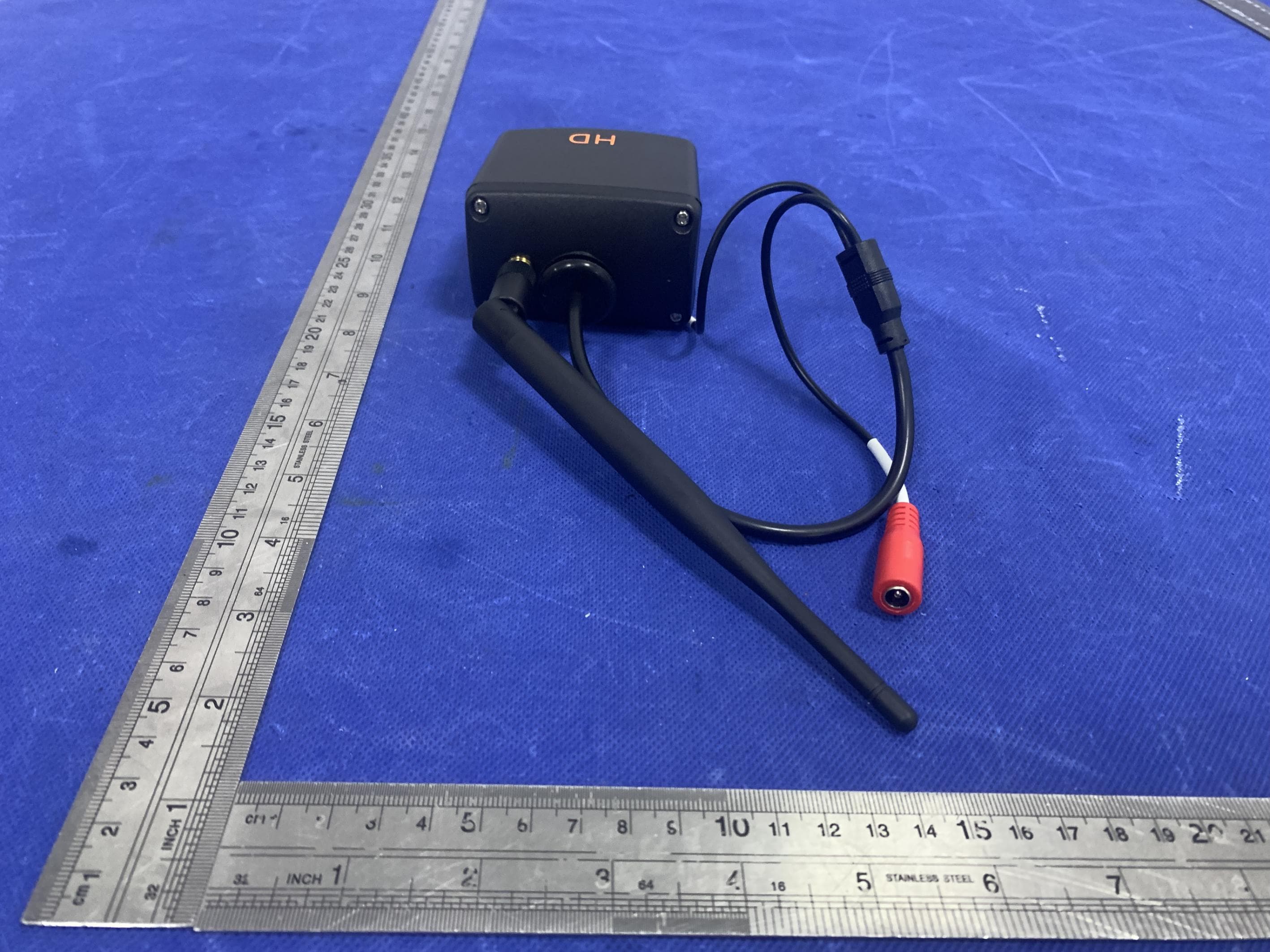 2.4G Digital wireless rv backup camera system - FCC ID 2A7DW-T-DW7150HR - TOPWELL INT'L ELECTRONICS CO.,LTD (4)