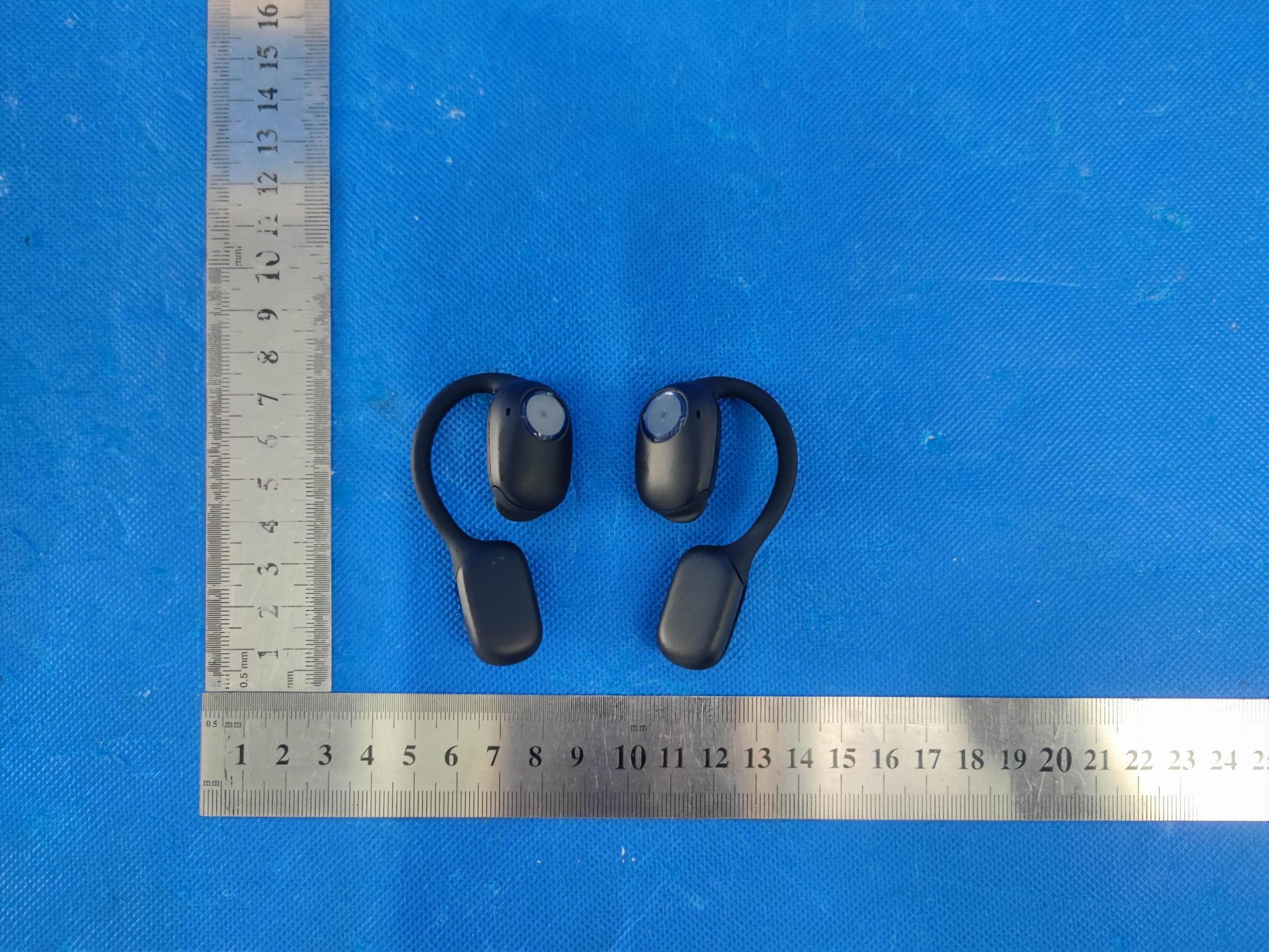 Wireless Earphone - FCC ID 2A7DX-AIRBUDS100 - DOKE COMMUNICATION (HK) LIMITED (3)