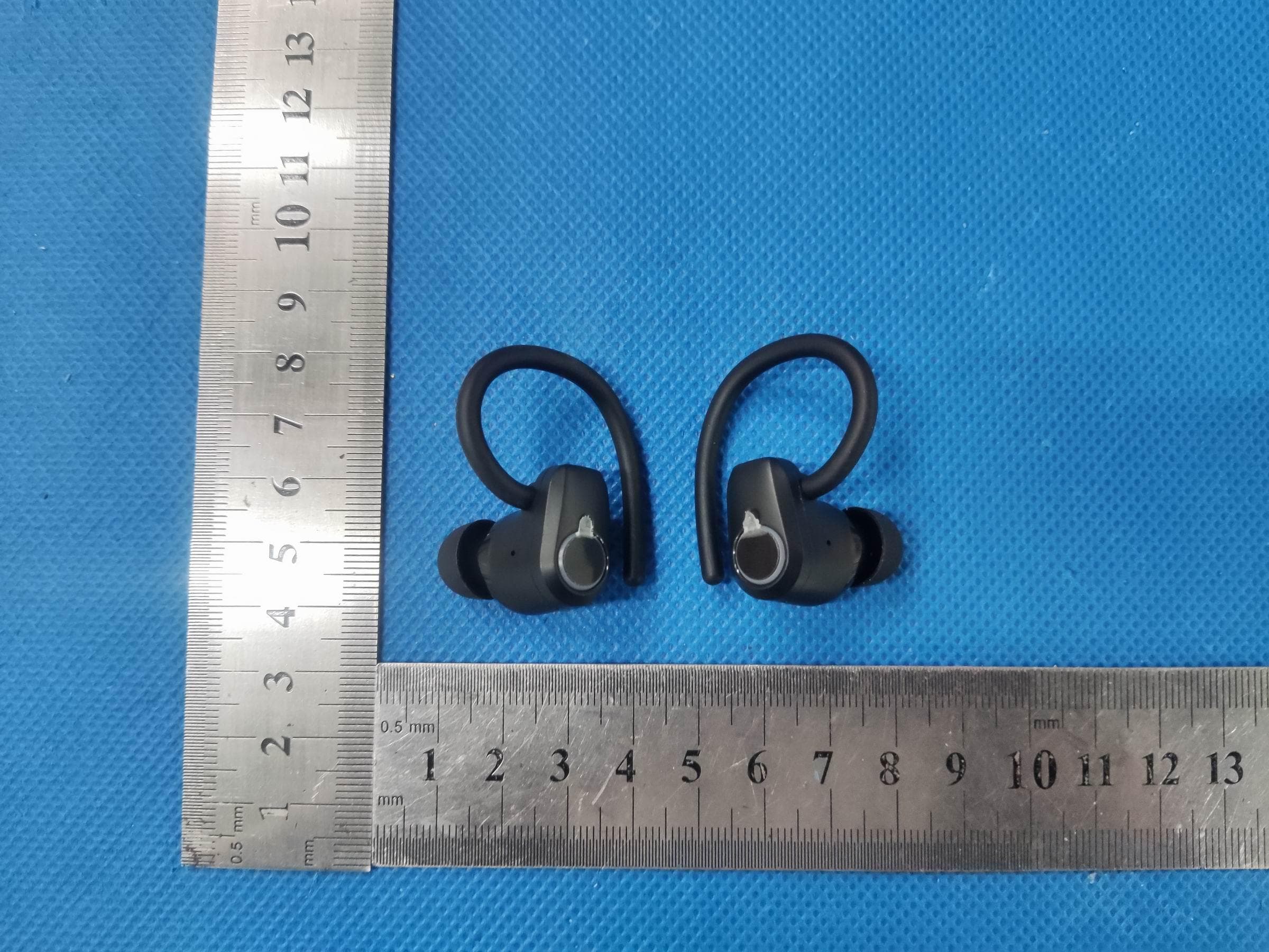 Wireless Earphone - FCC ID 2A7DX-AIRBUDS60 - DOKE COMMUNICATION (HK) LIMITED (3)