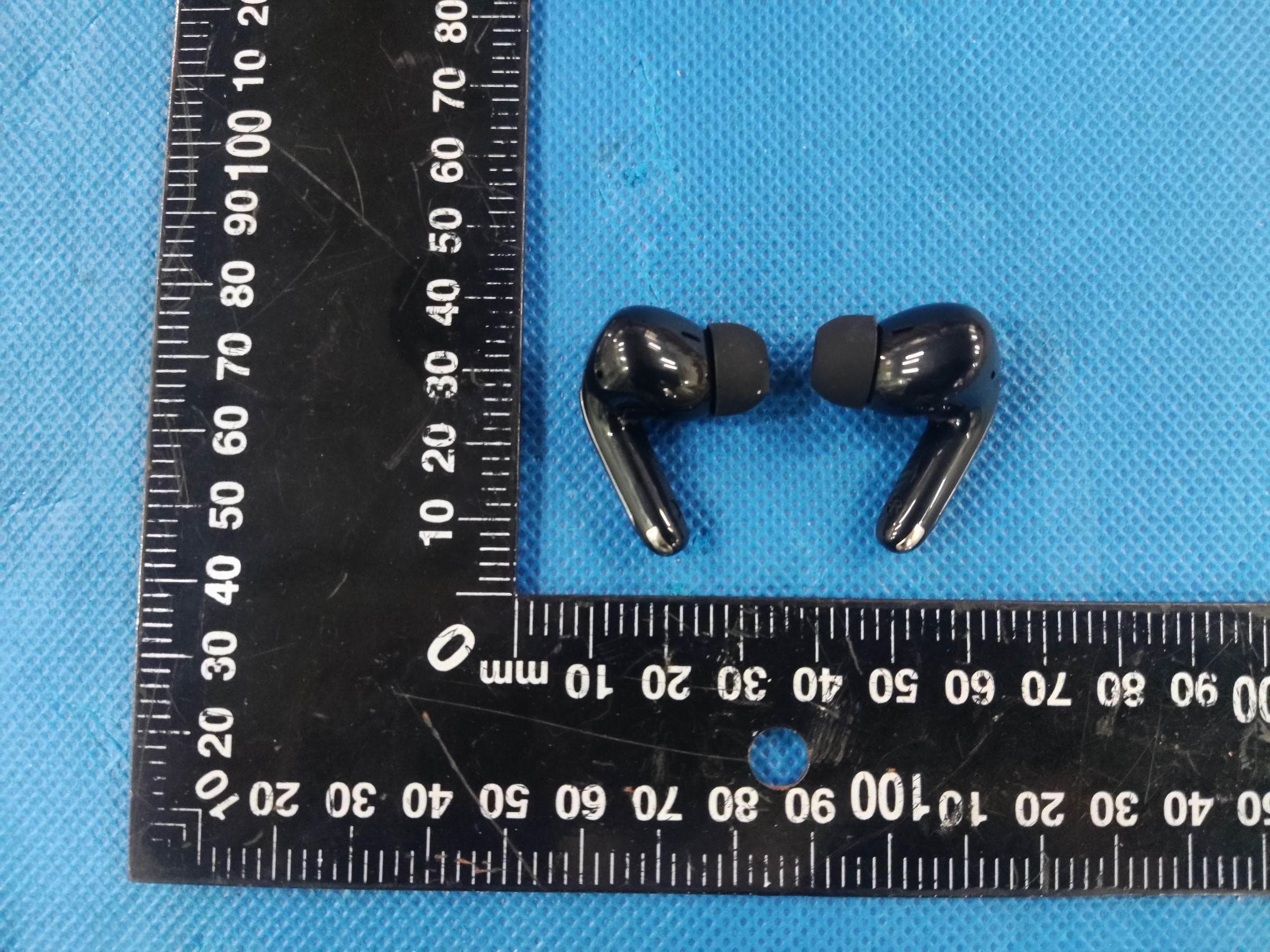 Wireless Earphone - FCC ID 2A7DX-AIRBUDS8 - DOKE COMMUNICATION (HK) LIMITED (2)
