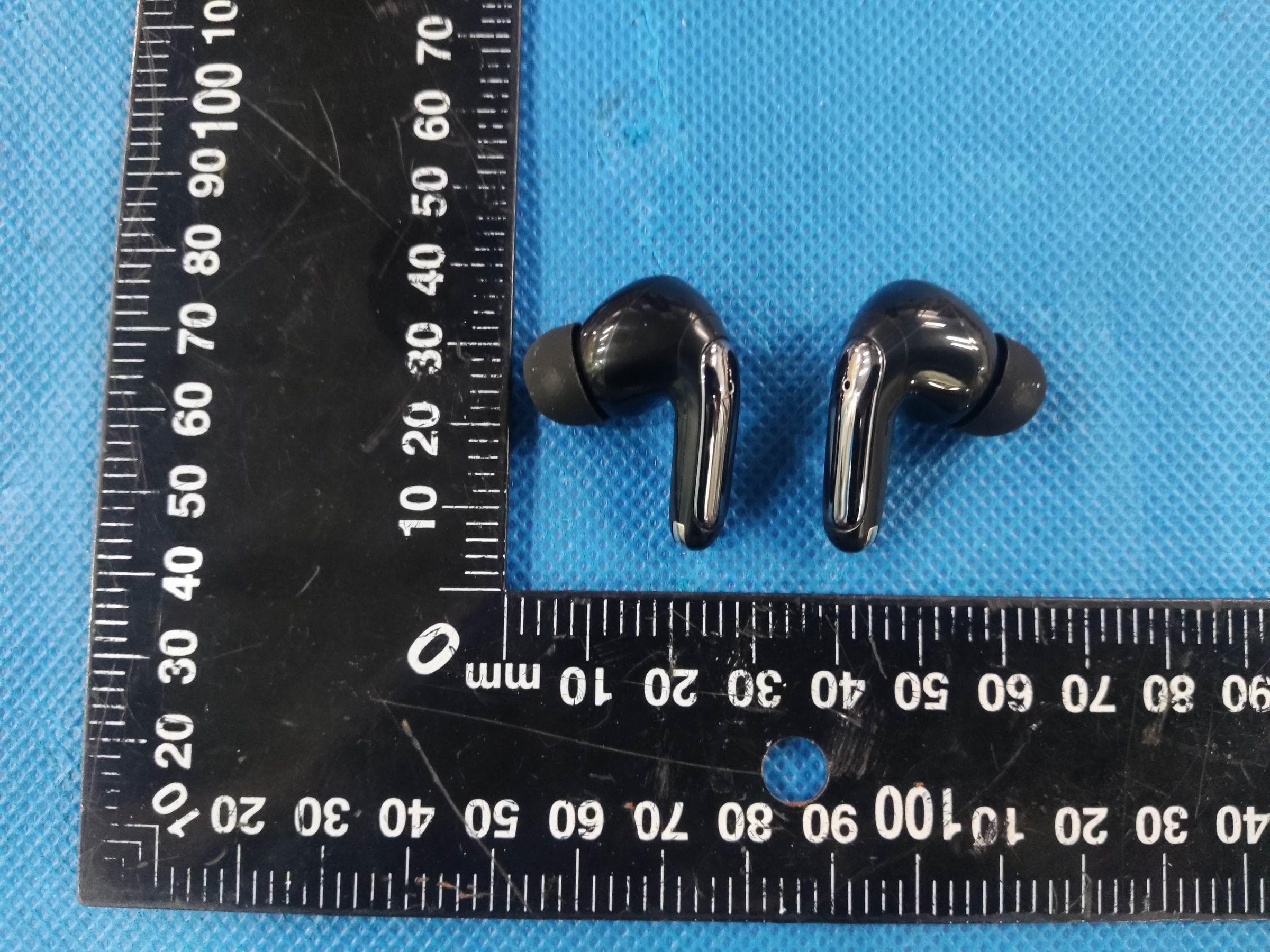 Wireless Earphone - FCC ID 2A7DX-AIRBUDS8 - DOKE COMMUNICATION (HK) LIMITED (3)