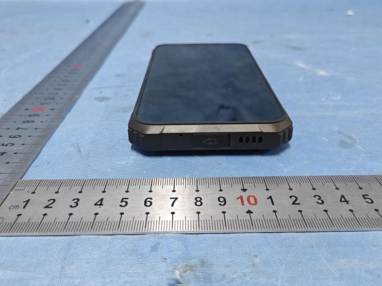 Smart phone - FCC ID 2A7DX-BL8000 - DOKE COMMUNICATION (HK) LIMITED (4)