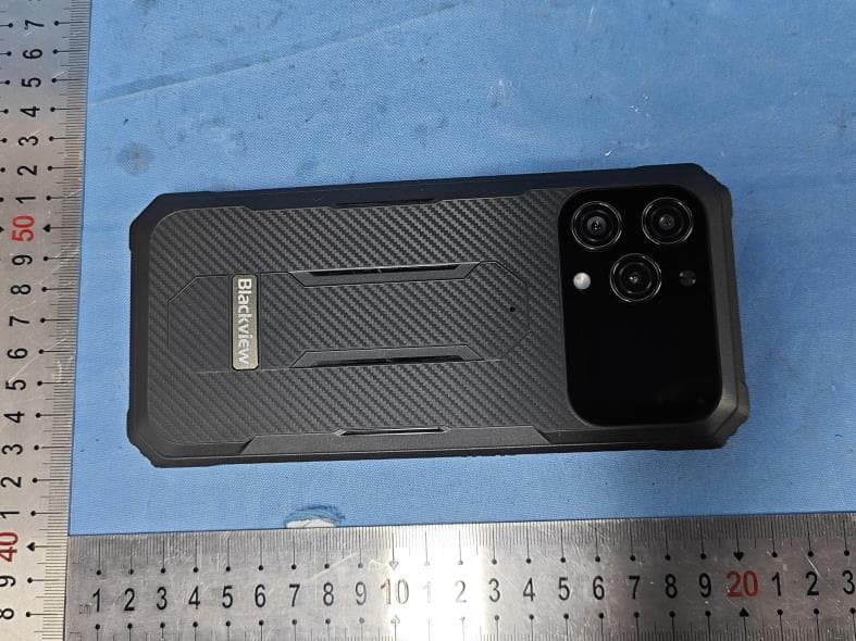 Smart phone - FCC ID 2A7DX-BL8000 - DOKE COMMUNICATION (HK) LIMITED