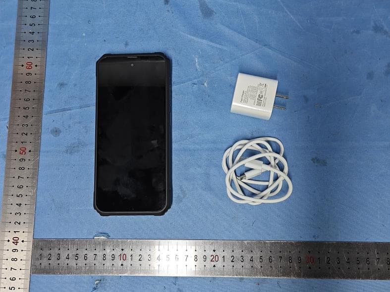 Smart phone - FCC ID 2A7DX-BL8000 - DOKE COMMUNICATION (HK) LIMITED (3)