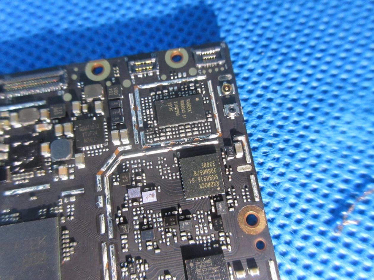 Mobile Phone - FCC ID 2A7DX-BV6200 - DOKE COMMUNICATION (HK) LIMITED (2)