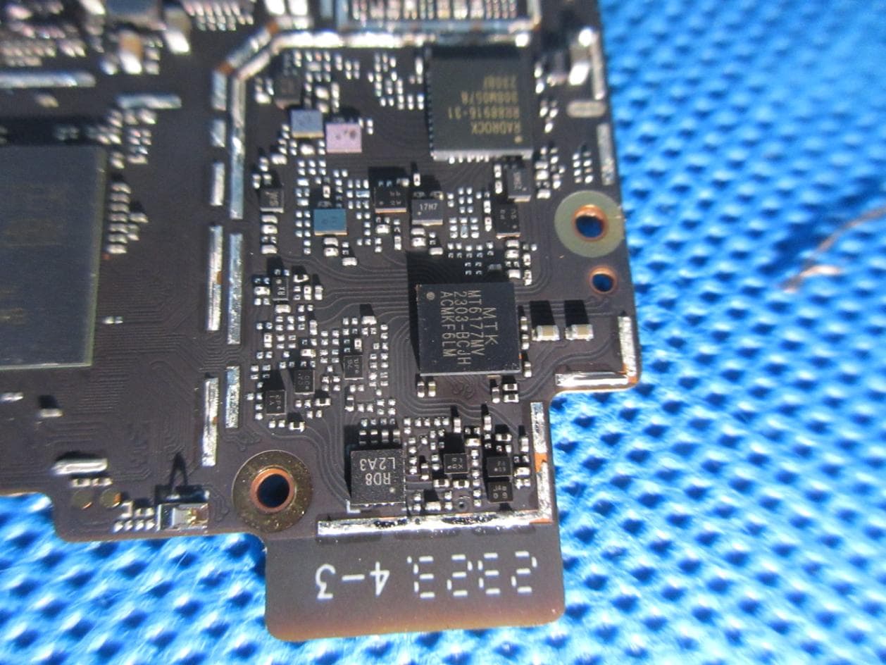 Mobile Phone - FCC ID 2A7DX-BV6200 - DOKE COMMUNICATION (HK) LIMITED (3)